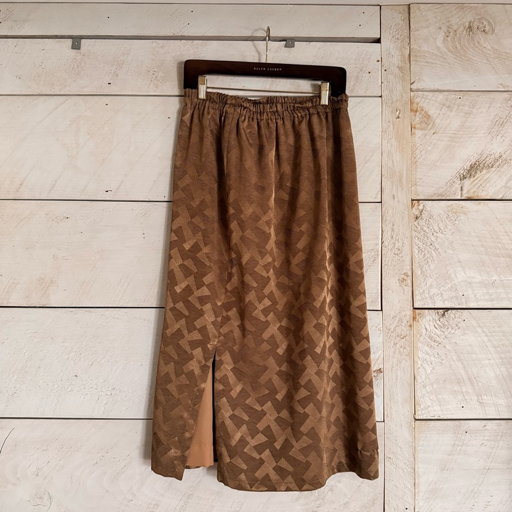 True vintage gold geometric maxi skirt side slit outfit metallic 80s 90s 2000s